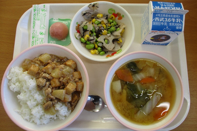 実践栄養学科の学生が富士見市学校給食新メニューの開発に協力