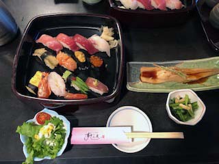 昼食画像