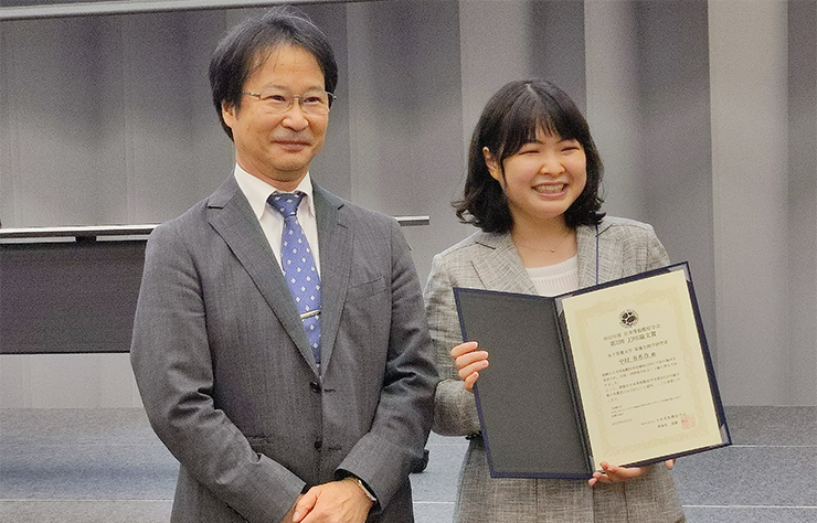 本学　栄養生理学研究室の中村有希乃さんが「第2回JJOS論文賞」を受賞