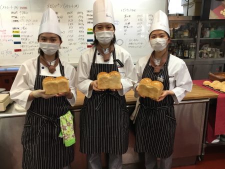 ▲生徒一人ひとりの「食パン」が完成
