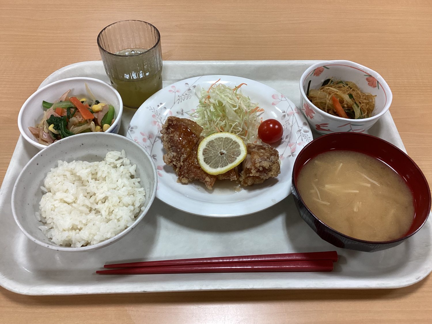 ◎ 定食 「揚げ鶏 レモンソース」（つけあわせサラダ） 2022.8.23(火)
