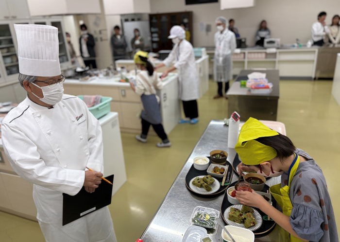 7,153点の応募から選ばれた10名による本選