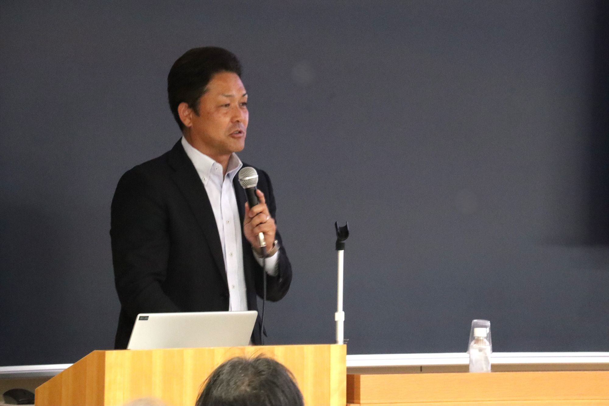 特別講師　西武学園文理高等学校野球部 佐藤監督