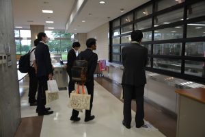 ▲人数を制限しての施設見学